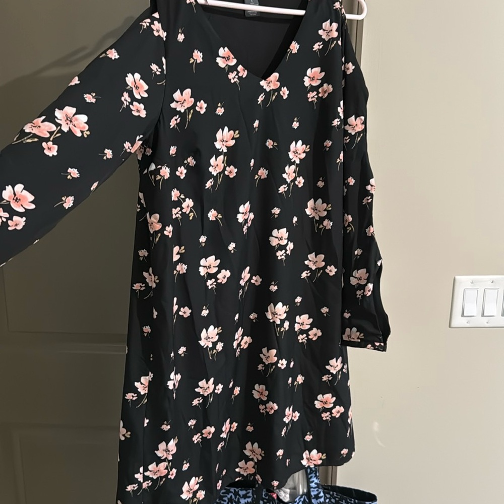 Size L Chelsea and Theodore dress